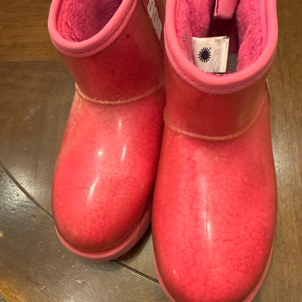 Girls’ UGG Hot Pink Classic Clear Ankle Boots Plastic Size 4 - Picture 4 of 7